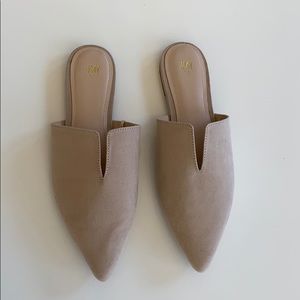 NWT Blush Pink Pointed Mule